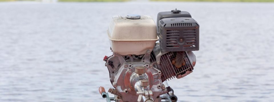 Jak działa silnik zaburtowy elektryczny?